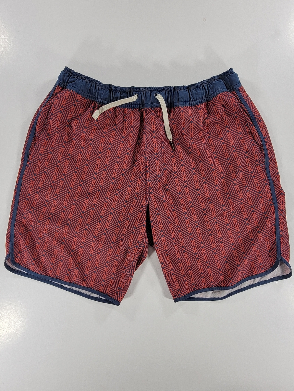 Fair Harbor Swim Trunks Mens Medium Performance Stretch Blue Red Geometric